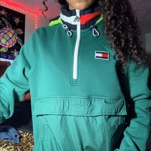 TOMMY HILFIGER SWEATSHIRT🇳🇱 (brand new)